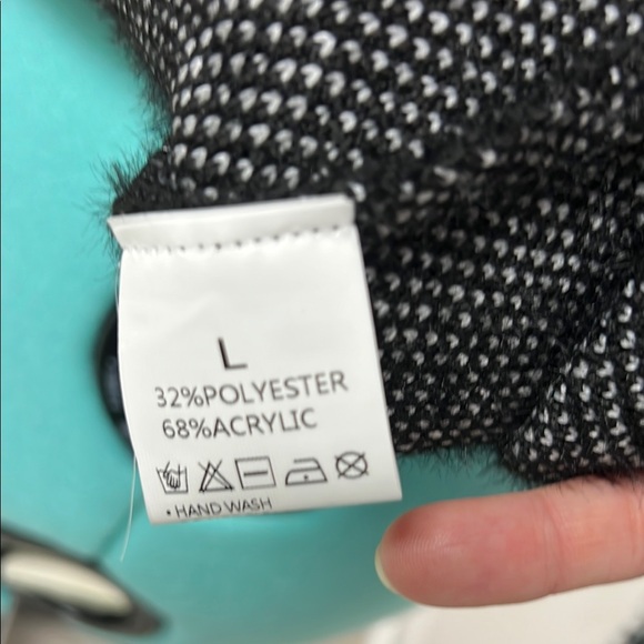 Black and White Tweed Blazer with Cropped Silhouette NWOT - Picture 5 of 5